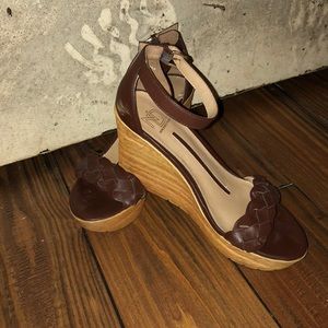 Wedge sandals